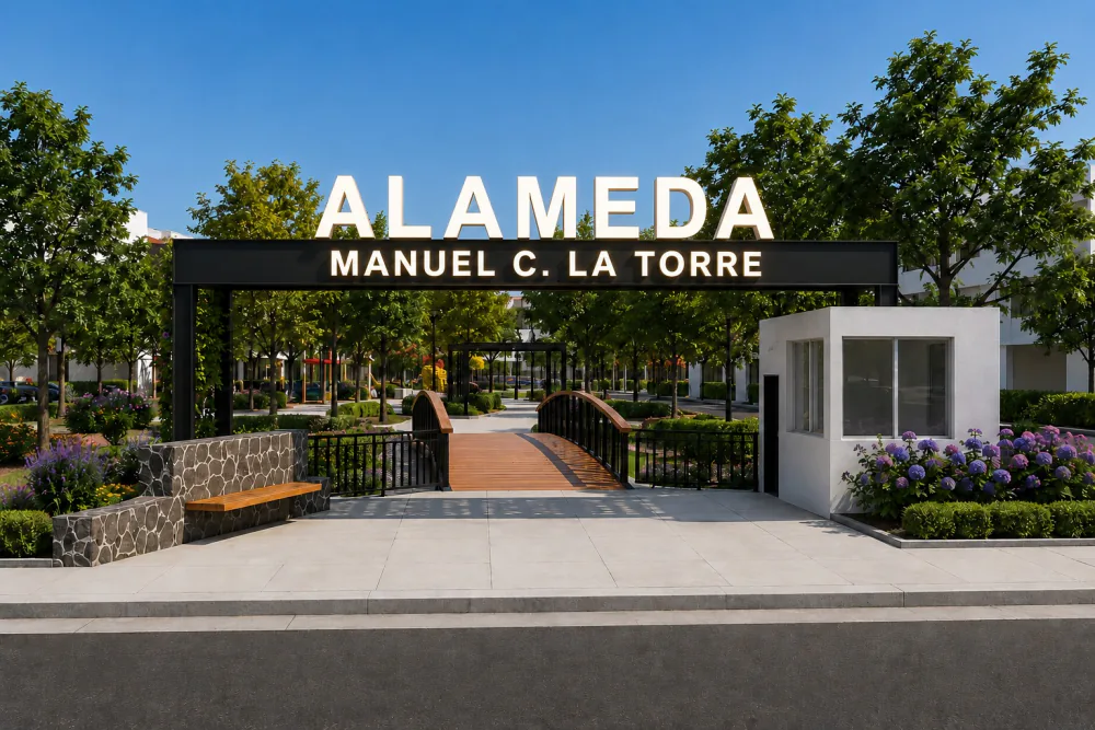 Proyecto de la Alameda Manuel C. de la Torre: pórtico iluminado con el nombre, puente de madera y arboleda a ambos lados